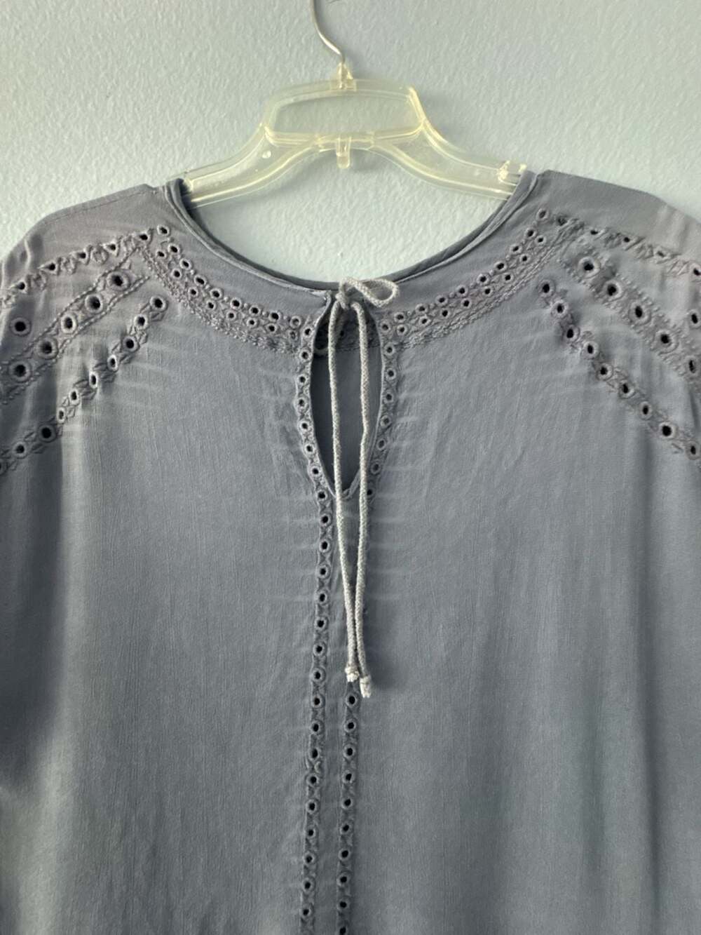 Anthropologie Marrakech Blue Eyelet Embroidered Boho Blouse Top Women’s Large - Picture 7 of 9